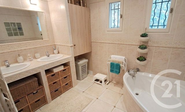 maison à vendre - 5 pièces - 159.89 m2 - SATURARGUES - 34 - LANGUEDOC-ROUSSILLON - Century 21 Jcd Immobilier