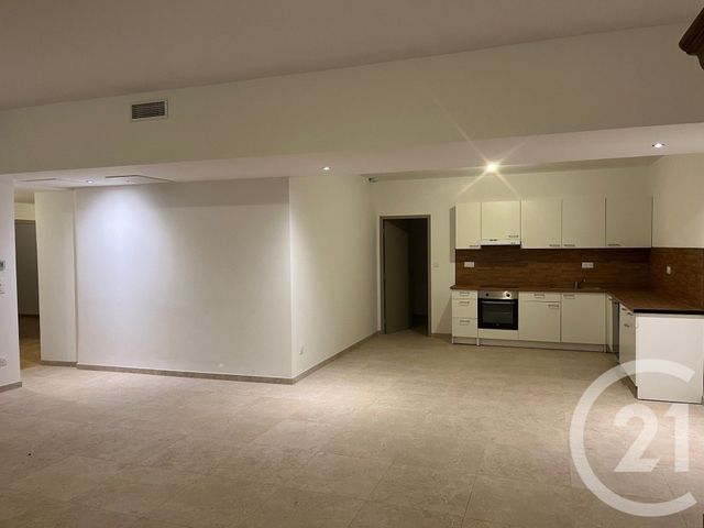 Appartement F3 à louer - 3 pièces - 136.8 m2 - SOMMIERES - 30 - LANGUEDOC-ROUSSILLON - Century 21 Jcd Immobilier