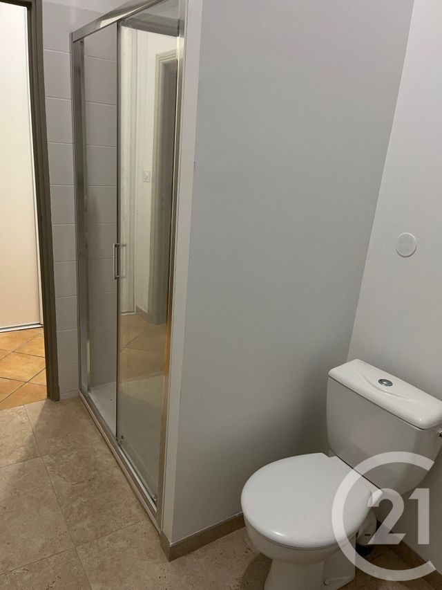 Appartement F3 à louer - 3 pièces - 136.8 m2 - SOMMIERES - 30 - LANGUEDOC-ROUSSILLON - Century 21 Jcd Immobilier