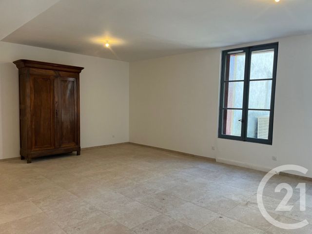 Appartement F3 à louer - 3 pièces - 136.8 m2 - SOMMIERES - 30 - LANGUEDOC-ROUSSILLON - Century 21 Jcd Immobilier