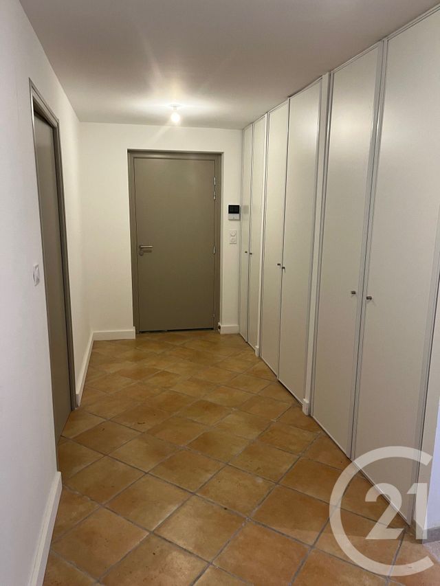 Appartement F3 à louer - 3 pièces - 136.8 m2 - SOMMIERES - 30 - LANGUEDOC-ROUSSILLON - Century 21 Jcd Immobilier