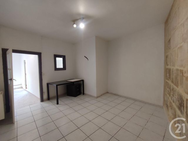 Appartement F3 à louer - 3 pièces - 43.29 m2 - SOMMIERES - 30 - LANGUEDOC-ROUSSILLON - Century 21 Jcd Immobilier