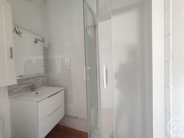 Appartement F3 à louer - 3 pièces - 43.29 m2 - SOMMIERES - 30 - LANGUEDOC-ROUSSILLON - Century 21 Jcd Immobilier