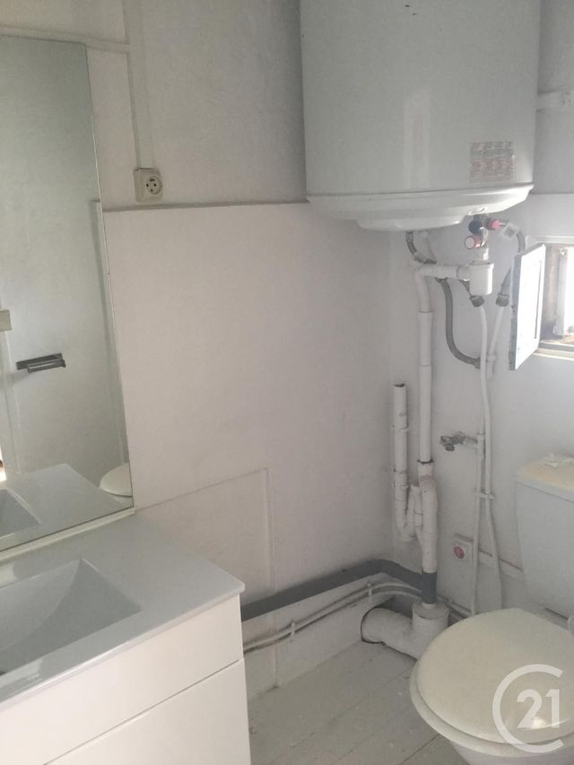 Appartement F2 à louer - 2 pièces - 58.72 m2 - SOMMIERES - 30 - LANGUEDOC-ROUSSILLON - Century 21 Jcd Immobilier