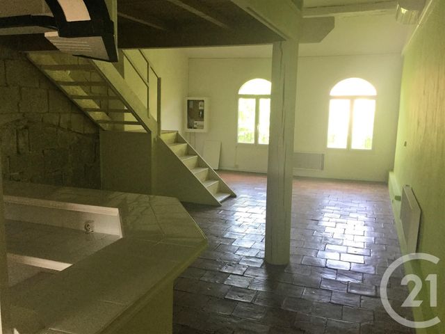 Appartement F2 à louer - 2 pièces - 58.72 m2 - SOMMIERES - 30 - LANGUEDOC-ROUSSILLON - Century 21 Jcd Immobilier