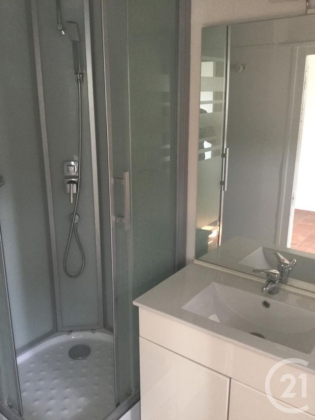 Appartement F2 à louer - 2 pièces - 58.72 m2 - SOMMIERES - 30 - LANGUEDOC-ROUSSILLON - Century 21 Jcd Immobilier