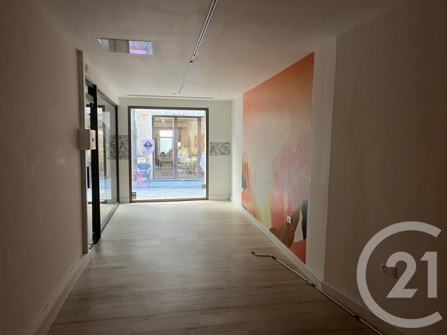 Appartement Local à louer - 1 pièce - 28.0 m2 - SOMMIERES - 30 - LANGUEDOC-ROUSSILLON - Century 21 Jcd Immobilier