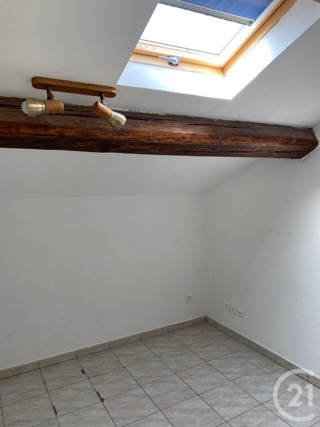 Appartement F3 à louer - 4 pièces - 90.54 m2 - ST CLEMENT - 30 - LANGUEDOC-ROUSSILLON - Century 21 Jcd Immobilier