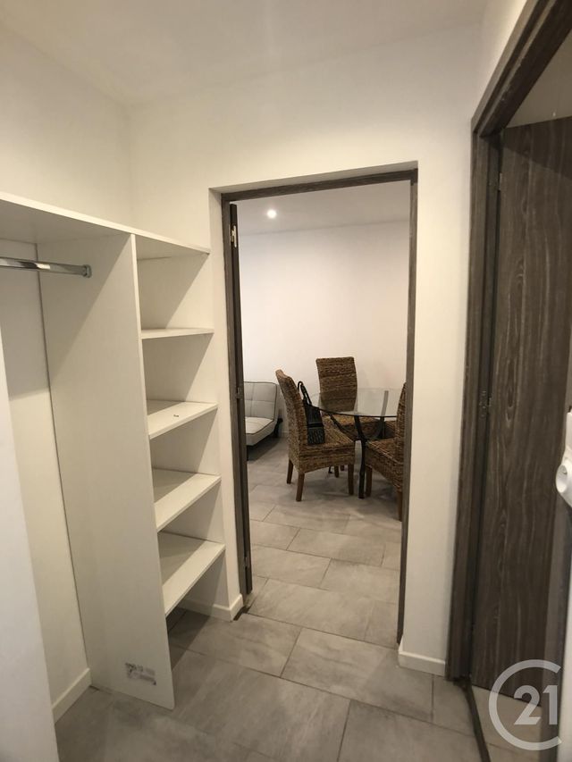 Appartement F2 à louer - 2 pièces - 32.09 m2 - NIMES - 30 - LANGUEDOC-ROUSSILLON - Century 21 Jcd Immobilier