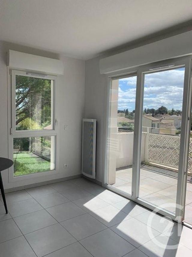 Appartement F2 à louer - 2 pièces - 46.45 m2 - NIMES - 30 - LANGUEDOC-ROUSSILLON - Century 21 Jcd Immobilier