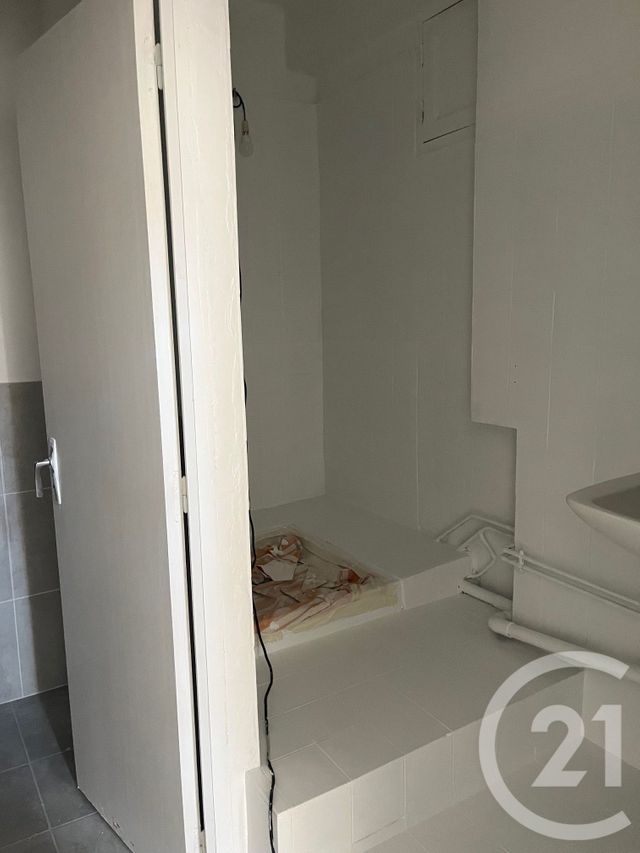 maison à louer - 5 pièces - 162.6 m2 - MONTMIRAT - 30 - LANGUEDOC-ROUSSILLON - Century 21 Jcd Immobilier