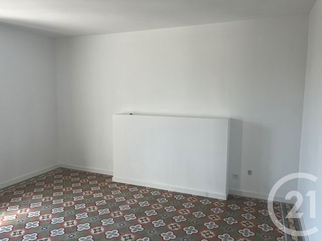 maison à louer - 5 pièces - 162.6 m2 - MONTMIRAT - 30 - LANGUEDOC-ROUSSILLON - Century 21 Jcd Immobilier