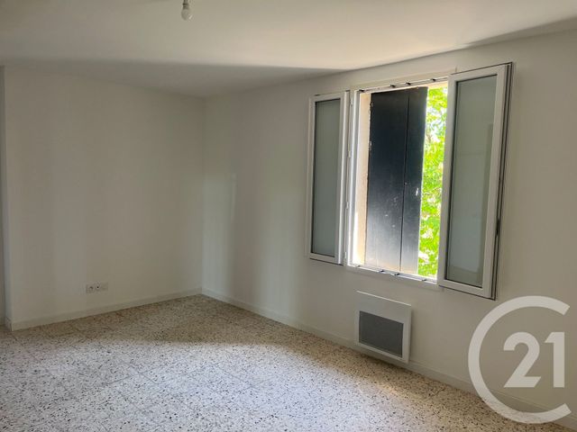 maison à louer - 5 pièces - 162.6 m2 - MONTMIRAT - 30 - LANGUEDOC-ROUSSILLON - Century 21 Jcd Immobilier