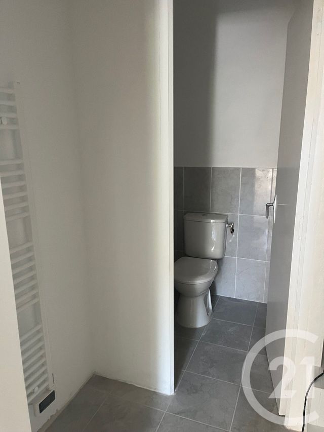 maison à louer - 5 pièces - 162.6 m2 - MONTMIRAT - 30 - LANGUEDOC-ROUSSILLON - Century 21 Jcd Immobilier