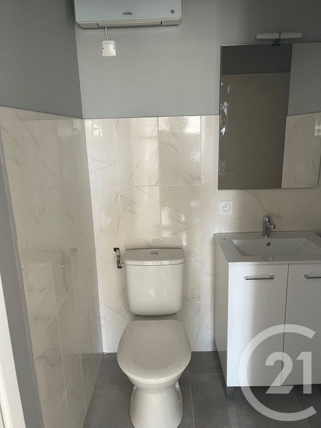 maison à louer - 5 pièces - 162.6 m2 - MONTMIRAT - 30 - LANGUEDOC-ROUSSILLON - Century 21 Jcd Immobilier