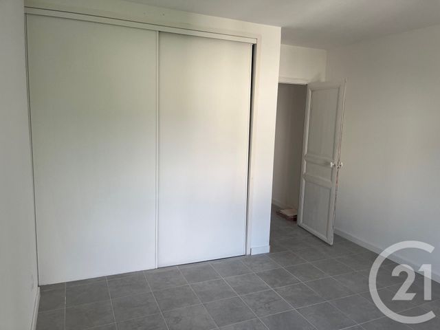 maison à louer - 5 pièces - 162.6 m2 - MONTMIRAT - 30 - LANGUEDOC-ROUSSILLON - Century 21 Jcd Immobilier