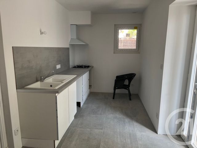 maison à louer - 5 pièces - 162.6 m2 - MONTMIRAT - 30 - LANGUEDOC-ROUSSILLON - Century 21 Jcd Immobilier