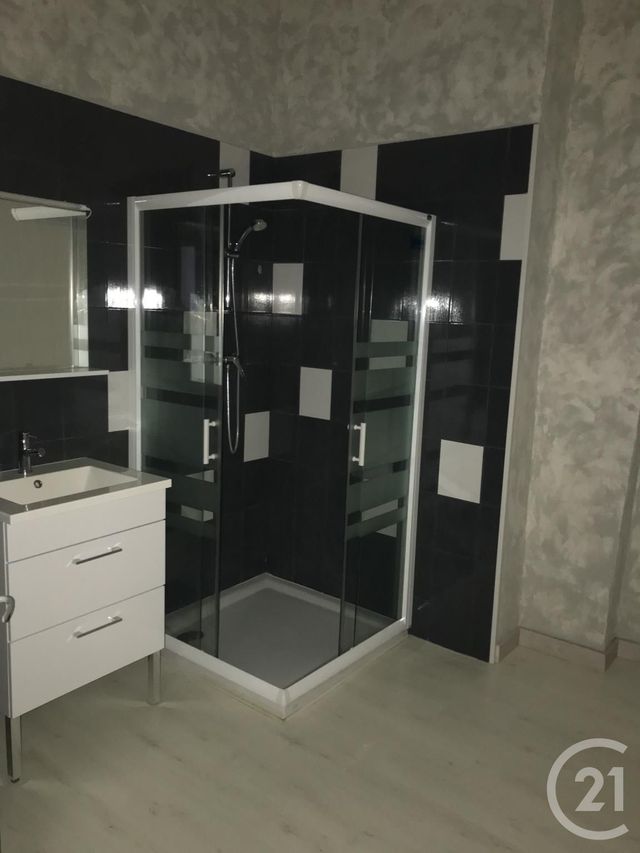 Appartement F1 à louer - 1 pièce - 41.0 m2 - SOMMIERES - 30 - LANGUEDOC-ROUSSILLON - Century 21 Jcd Immobilier