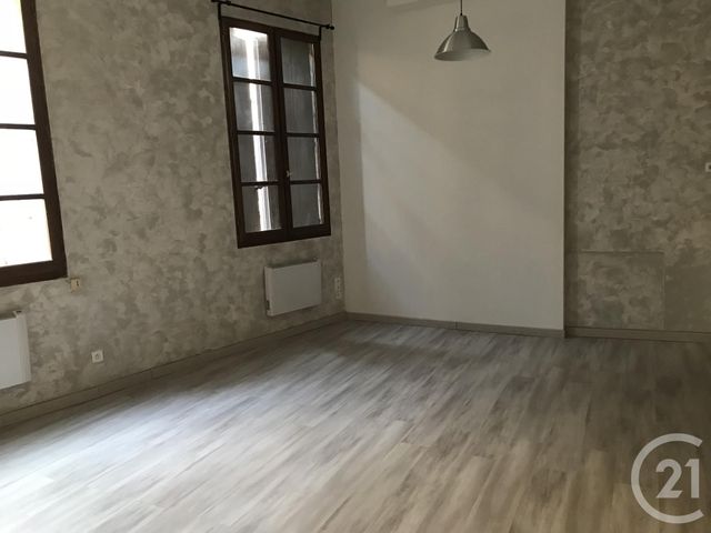 Appartement F1 à louer - 1 pièce - 41.0 m2 - SOMMIERES - 30 - LANGUEDOC-ROUSSILLON - Century 21 Jcd Immobilier