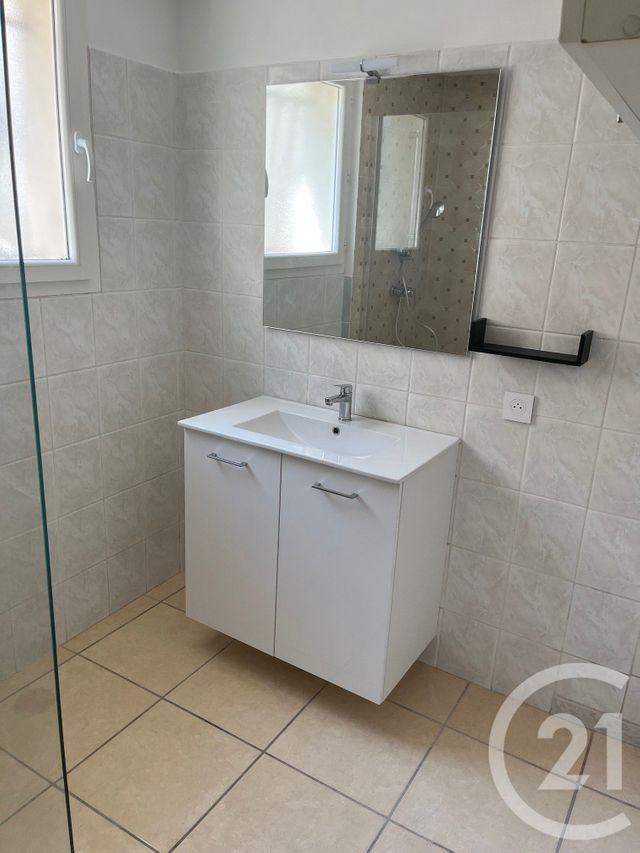 maison à louer - 4 pièces - 78.6 m2 - MONTMIRAT - 30 - LANGUEDOC-ROUSSILLON - Century 21 Jcd Immobilier