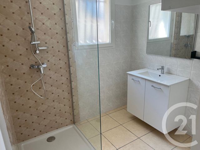 maison à louer - 4 pièces - 78.6 m2 - MONTMIRAT - 30 - LANGUEDOC-ROUSSILLON - Century 21 Jcd Immobilier