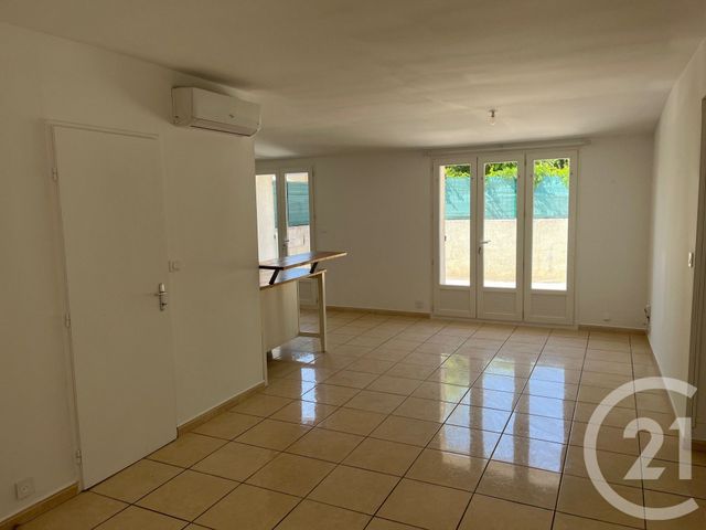 maison à louer - 4 pièces - 78.6 m2 - MONTMIRAT - 30 - LANGUEDOC-ROUSSILLON - Century 21 Jcd Immobilier