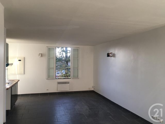 Appartement Duplex à louer - 3 pièces - 46.9 m2 - SOMMIERES - 30 - LANGUEDOC-ROUSSILLON - Century 21 Jcd Immobilier