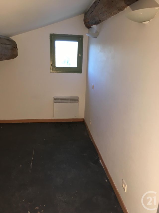 Appartement Duplex à louer - 3 pièces - 46.9 m2 - SOMMIERES - 30 - LANGUEDOC-ROUSSILLON - Century 21 Jcd Immobilier