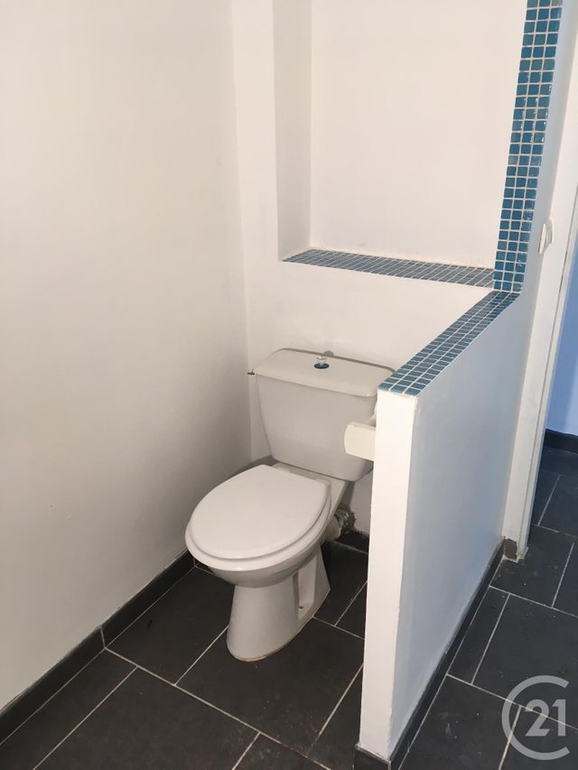 Appartement Duplex à louer - 3 pièces - 46.9 m2 - SOMMIERES - 30 - LANGUEDOC-ROUSSILLON - Century 21 Jcd Immobilier