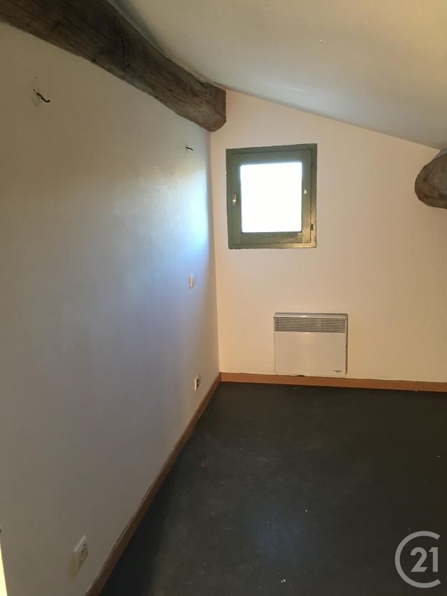 Appartement Duplex à louer - 3 pièces - 46.9 m2 - SOMMIERES - 30 - LANGUEDOC-ROUSSILLON - Century 21 Jcd Immobilier