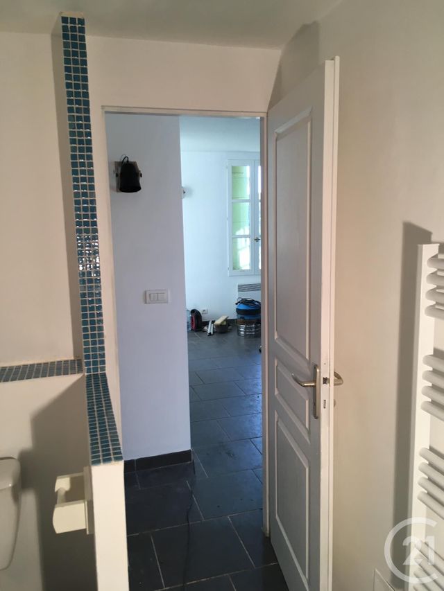 Appartement Duplex à louer - 3 pièces - 46.9 m2 - SOMMIERES - 30 - LANGUEDOC-ROUSSILLON - Century 21 Jcd Immobilier