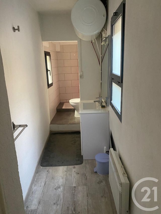 Appartement F2 à louer - 2 pièces - 36.7 m2 - SOMMIERES - 30 - LANGUEDOC-ROUSSILLON - Century 21 Jcd Immobilier