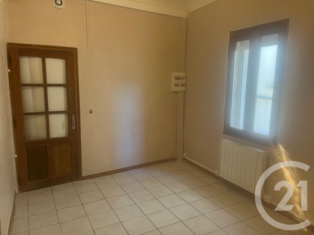 Appartement F4 à louer - 4 pièces - 61.58 m2 - SOMMIERES - 30 - LANGUEDOC-ROUSSILLON - Century 21 Jcd Immobilier