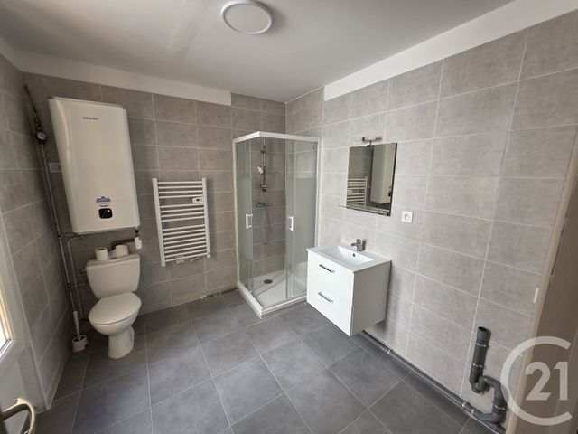 Appartement F2 à louer - 2 pièces - 31.81 m2 - NIMES - 30 - LANGUEDOC-ROUSSILLON - Century 21 Jcd Immobilier