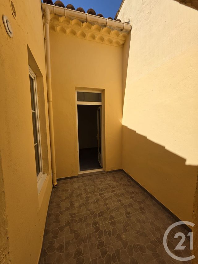 Appartement F2 à louer - 2 pièces - 31.81 m2 - NIMES - 30 - LANGUEDOC-ROUSSILLON - Century 21 Jcd Immobilier