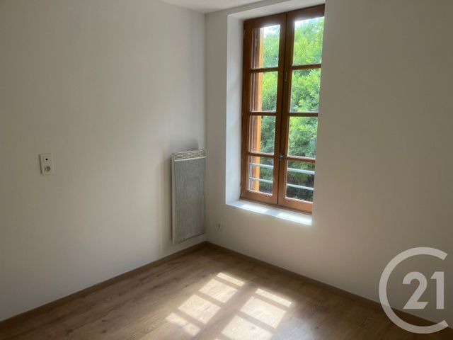 Appartement F4 à louer - 4 pièces - 115.8 m2 - SOMMIERES - 30 - LANGUEDOC-ROUSSILLON - Century 21 Jcd Immobilier