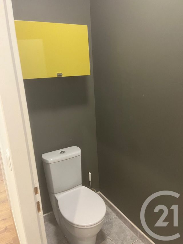 Appartement F4 à louer - 4 pièces - 115.8 m2 - SOMMIERES - 30 - LANGUEDOC-ROUSSILLON - Century 21 Jcd Immobilier