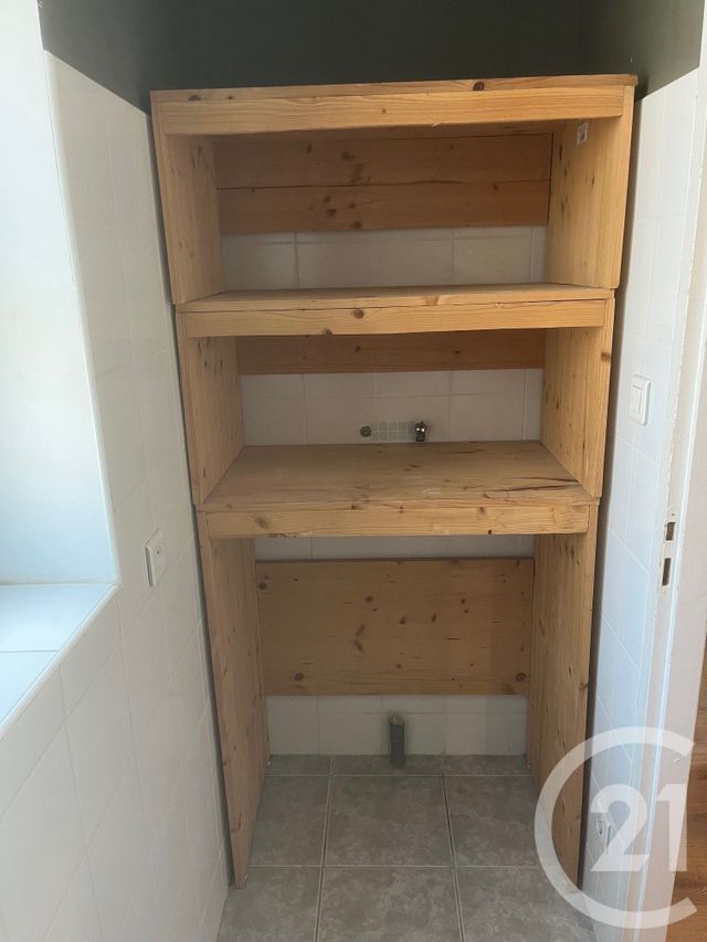 Appartement F4 à louer - 4 pièces - 115.8 m2 - SOMMIERES - 30 - LANGUEDOC-ROUSSILLON - Century 21 Jcd Immobilier