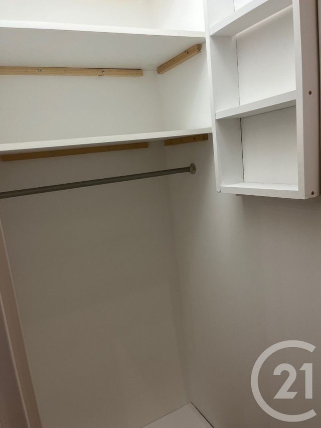 Appartement F4 à louer - 4 pièces - 115.8 m2 - SOMMIERES - 30 - LANGUEDOC-ROUSSILLON - Century 21 Jcd Immobilier