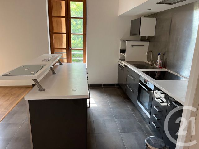 Appartement F4 à louer - 4 pièces - 115.8 m2 - SOMMIERES - 30 - LANGUEDOC-ROUSSILLON - Century 21 Jcd Immobilier