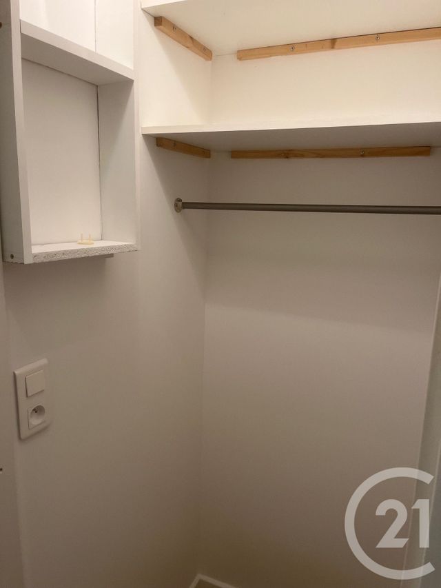 Appartement F4 à louer - 4 pièces - 115.8 m2 - SOMMIERES - 30 - LANGUEDOC-ROUSSILLON - Century 21 Jcd Immobilier