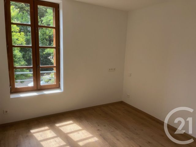 Appartement F4 à louer - 4 pièces - 115.8 m2 - SOMMIERES - 30 - LANGUEDOC-ROUSSILLON - Century 21 Jcd Immobilier