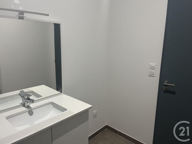 Appartement F2 à louer - 2 pièces - 50.28 m2 - SOMMIERES - 30 - LANGUEDOC-ROUSSILLON - Century 21 Jcd Immobilier