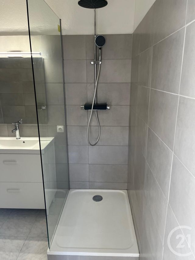 Appartement F2 à louer - 2 pièces - 34.0 m2 - SALINELLES - 30 - LANGUEDOC-ROUSSILLON - Century 21 Jcd Immobilier