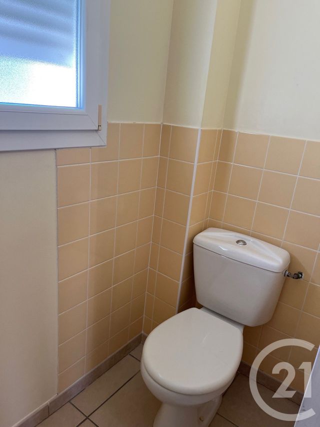 Appartement F2 à louer - 2 pièces - 44.6 m2 - QUISSAC - 30 - LANGUEDOC-ROUSSILLON - Century 21 Jcd Immobilier