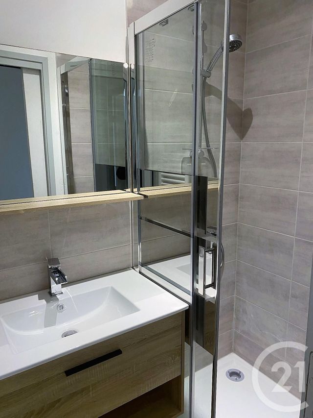 Appartement F4 à louer - 4 pièces - 81.5 m2 - SOMMIERES - 30 - LANGUEDOC-ROUSSILLON - Century 21 Jcd Immobilier