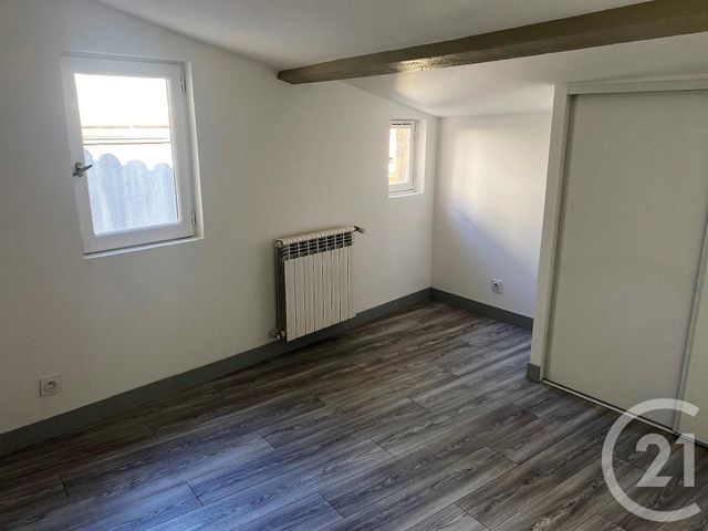 Appartement F4 à louer - 4 pièces - 81.5 m2 - SOMMIERES - 30 - LANGUEDOC-ROUSSILLON - Century 21 Jcd Immobilier