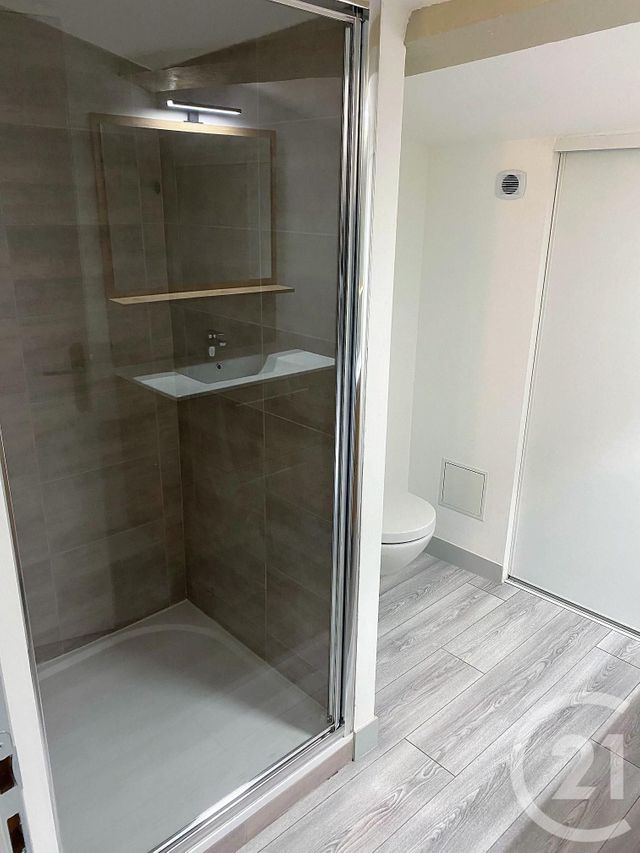 Appartement F4 à louer - 4 pièces - 81.5 m2 - SOMMIERES - 30 - LANGUEDOC-ROUSSILLON - Century 21 Jcd Immobilier