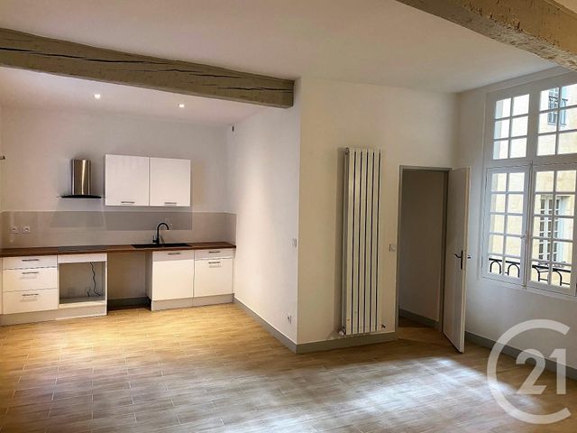 Appartement F4 à louer - 4 pièces - 81.5 m2 - SOMMIERES - 30 - LANGUEDOC-ROUSSILLON - Century 21 Jcd Immobilier