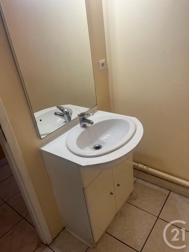 Appartement Studio à louer - 1 pièce - 25.7 m2 - SOMMIERES - 30 - LANGUEDOC-ROUSSILLON - Century 21 Jcd Immobilier